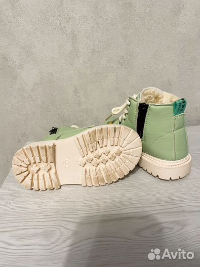 Ботинки зимние для девочки 22