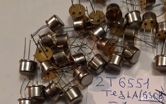 Винтажная электроника SU169, BF259, 2Т6551 и друг