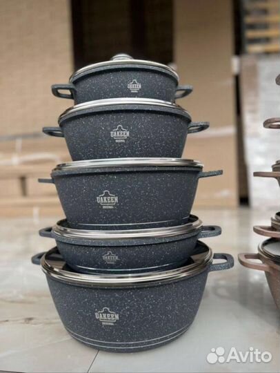 Набор кастрюль