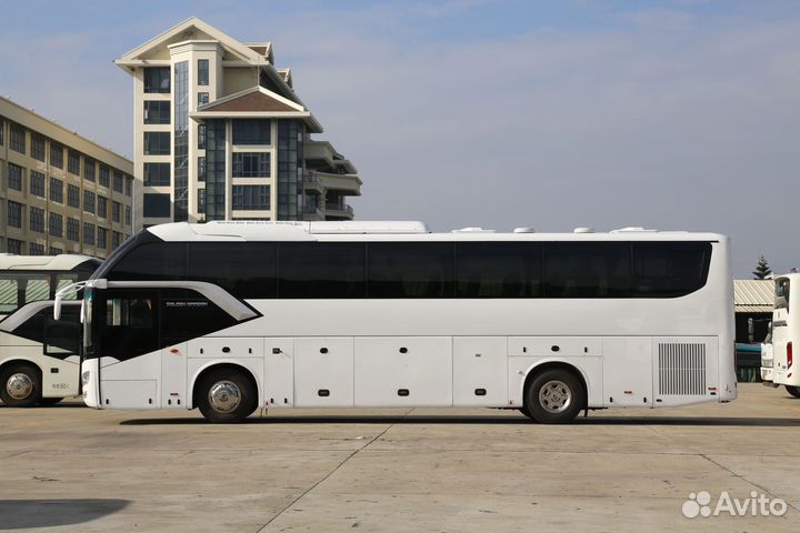Туристический автобус Golden Dragon Triumph, 2023