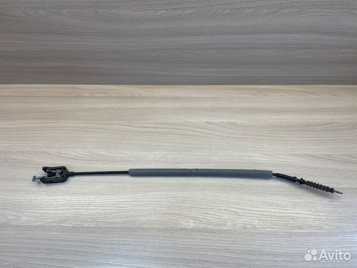 Трос открывания двери передний правый Volkswagen