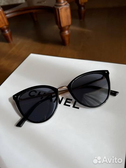 Солнцезащитные очки mango