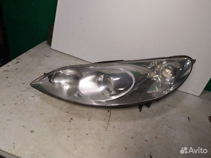 Левая фара Peugeot 407