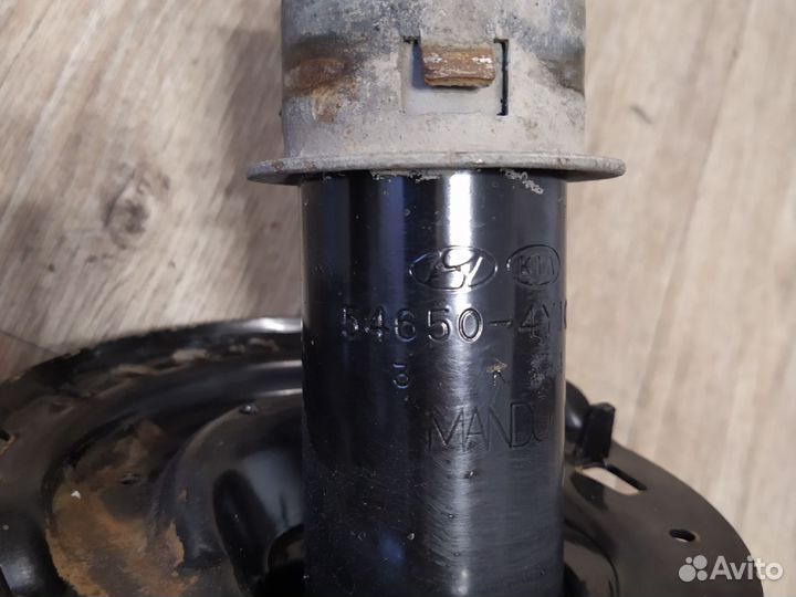 Стойки перед Hyundai/Kia 54650-4Y100