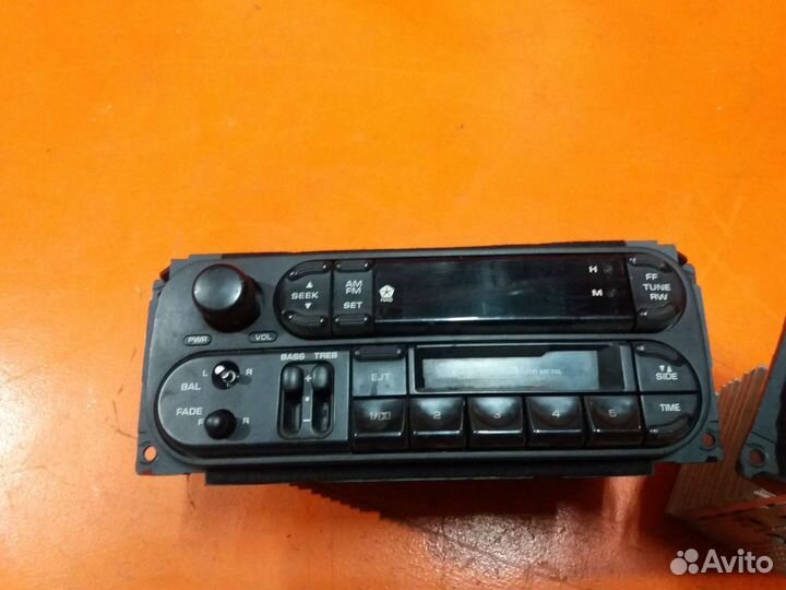 Магнитола штатная jeep grand cherokee WJ