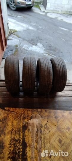 Bridgestone Dueler H/P 215/65 R16 98H