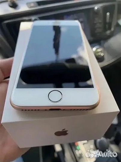 iPhone 8, 64 ГБ