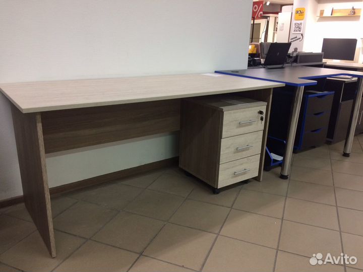 Компьютерный стол новый