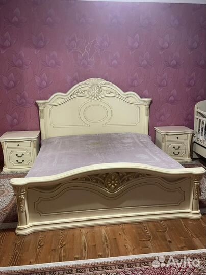 Спальный гарнитур бу