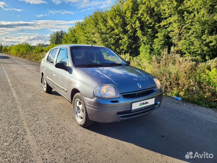 Renault Clio, 2001
