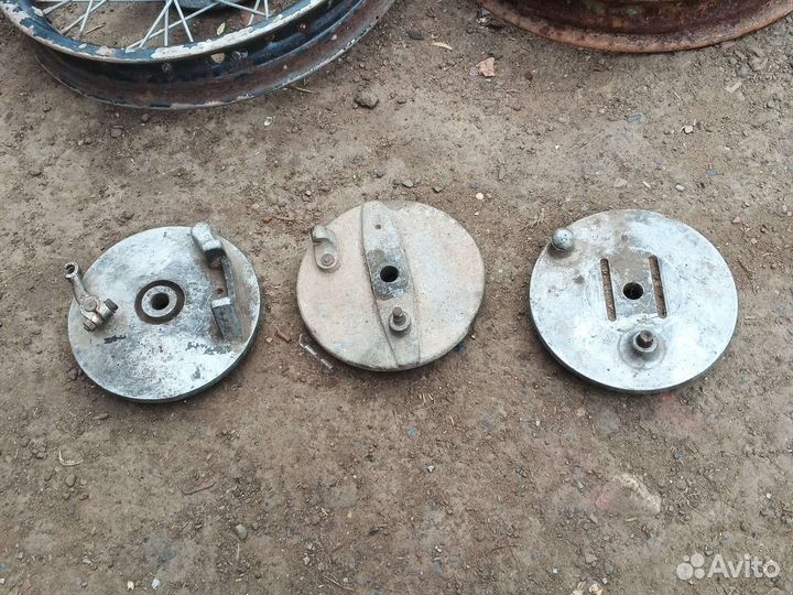 Тормозные опорники с колодками Восход Ковровец
