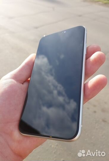 iPhone 11 256gb white (2 sim)