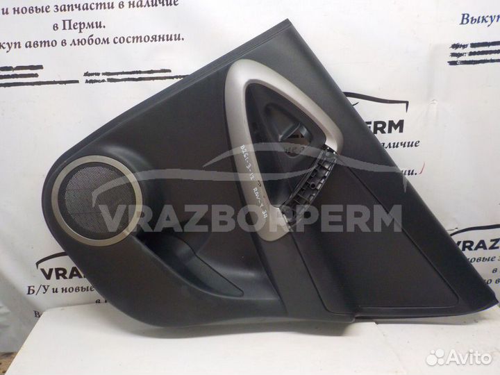 Обшивка двери задней правой (дверная карта) Toyota