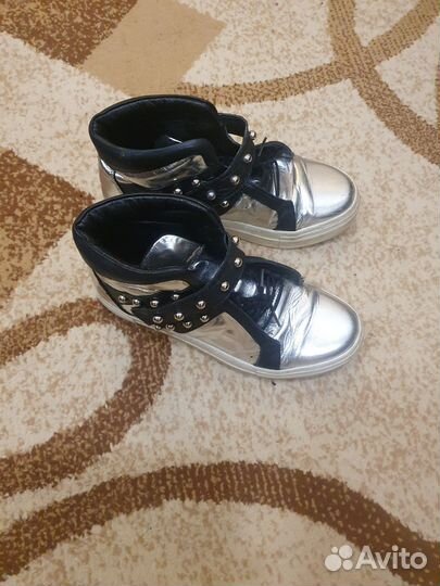 5 пар ботинок р 35-36