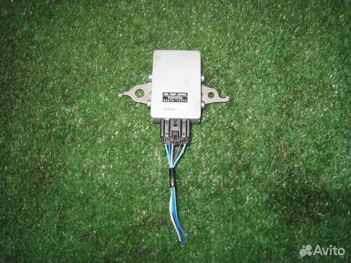Блок управления топливным насосом Toyota Auris E1