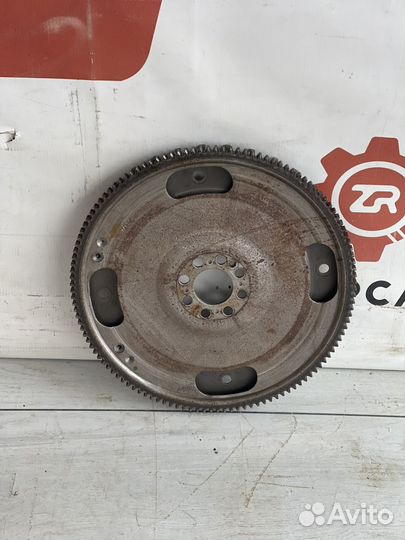 Nissan Patrol Y62 Маховик