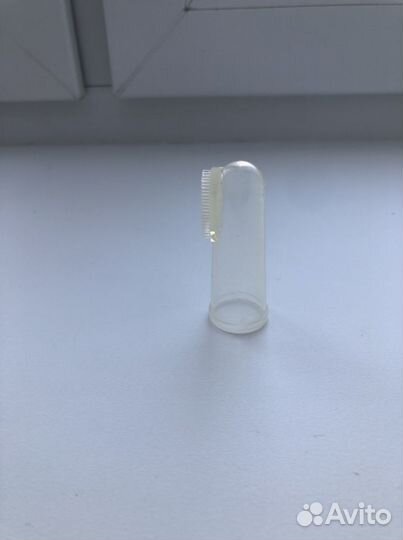 Силиконовая зубная щетка на палец