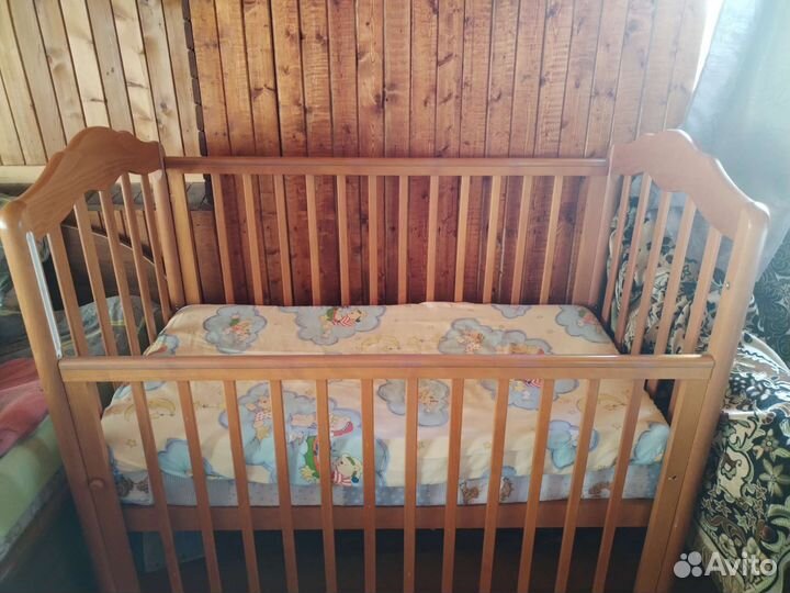 Ходунки детские, стульчик для кормления, кроватка