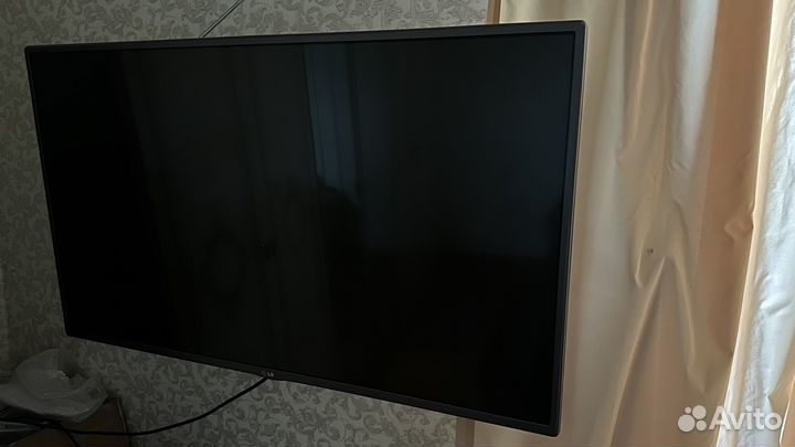 Телевизор LG 42LB561V