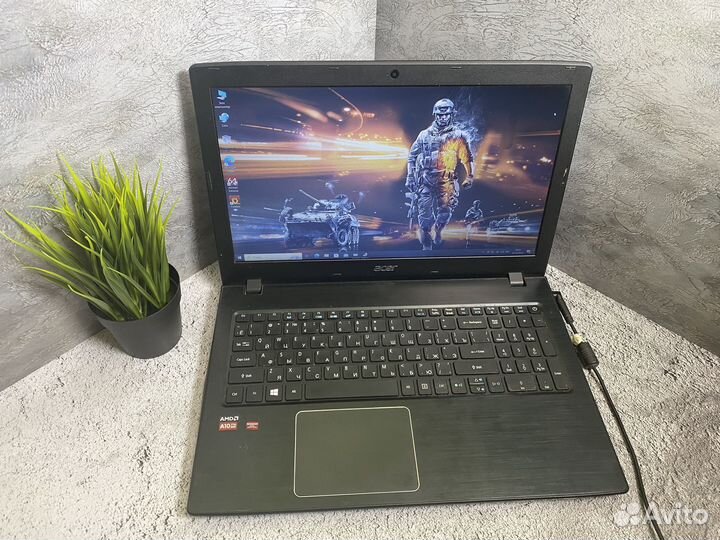 Быстрый ноутбук Acer 2 видеокарты/4 ядра/SSD