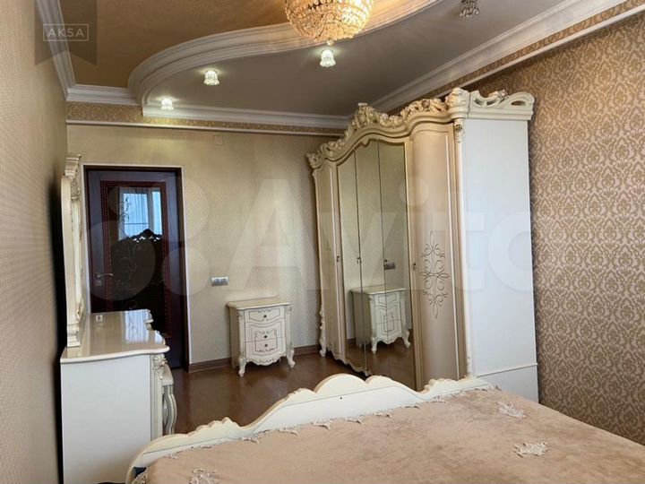 3-к. квартира, 80 м², 9/9 эт.