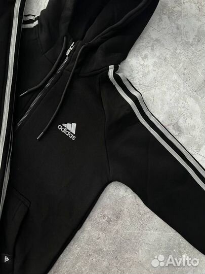 Спортивный костюм Adidas на флисе