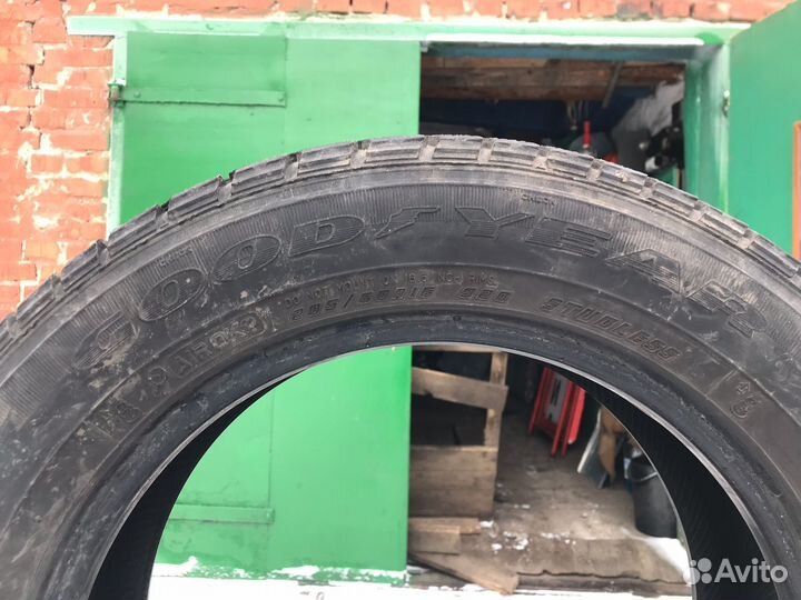 Goodyear Ice Navi Zea II 205/60 R16