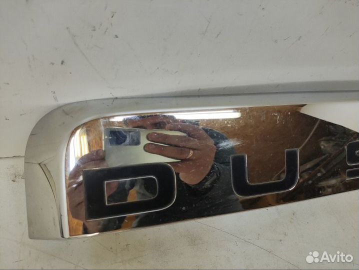 Накладка крышки багажника Renault Duster 1 2010