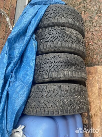 Formula Ice 215/55 R16 92T