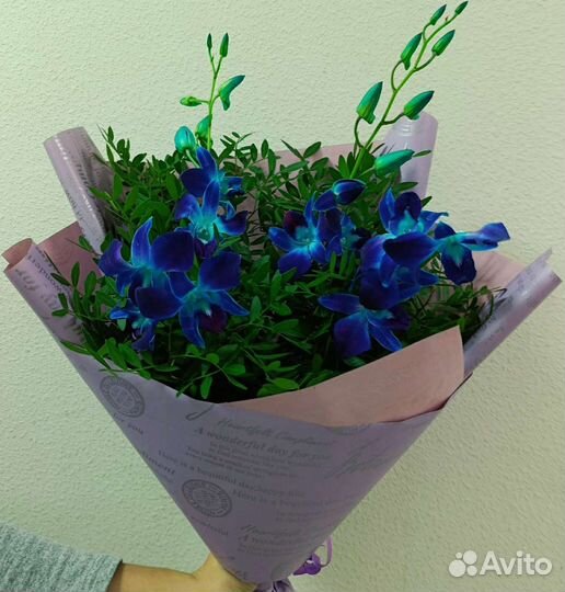 Букет из альстромерии и гипсофилы