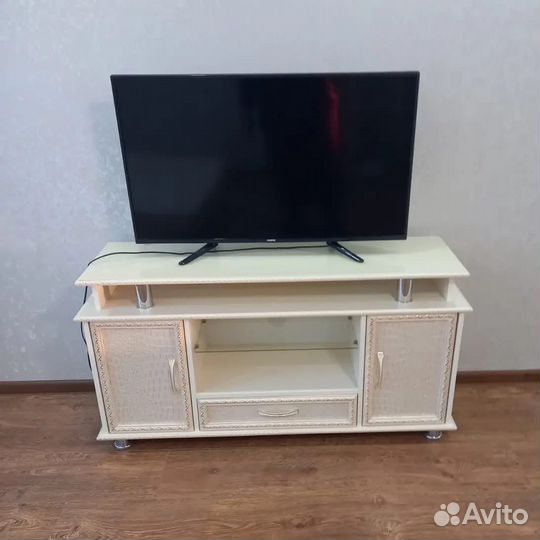 Тумба под тв