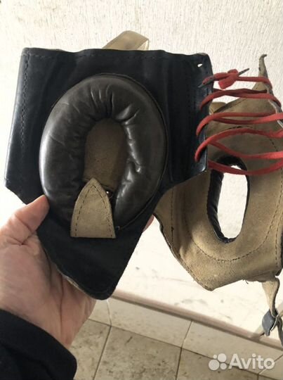 Бокс-шлем и лапы