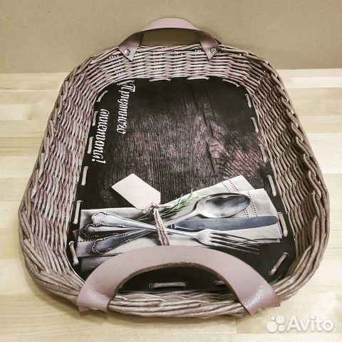 Поднос столовый плетёный