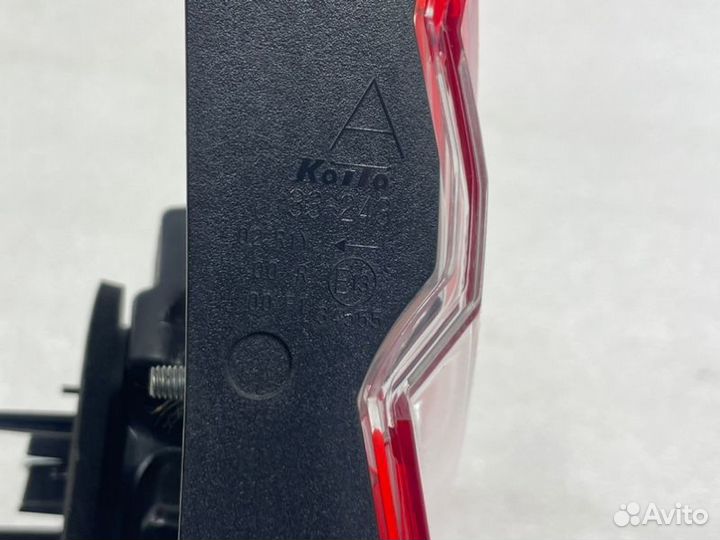 Фонарь внутренний задний левый Toyota Camry