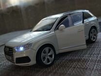 Модель автомобиля Audi Q7 Коллекционная машина