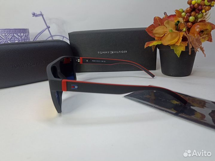 Солнцезащитные очки мужские Tommy Hilfiger 0157