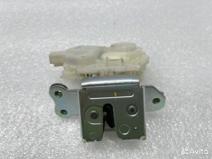 Замок багажника Mitsubishi Pajero Sport KS1W 3.0