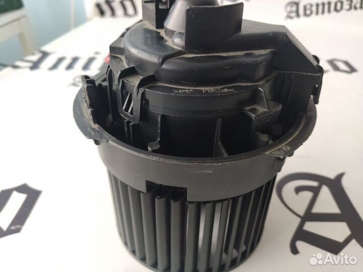 Мотор отопителя (печки) Renault Sandero 2