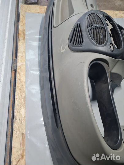 Панель торпедо Ваз Калина универсал 8 клапанный