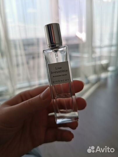 Givenchy Live irresistible blossom crush