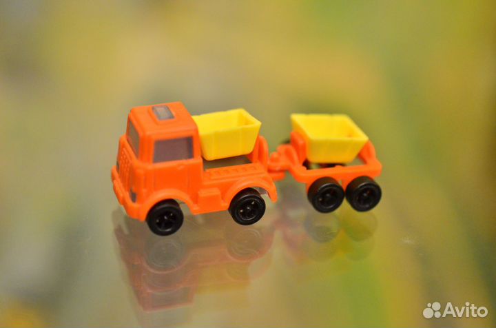 Киндеры, прилипалы, ластики, разное: обмен-продажа