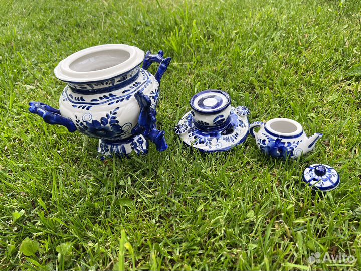 Самовар большой Гжель