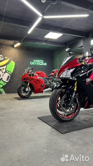 Фотостудия с мотоциклами