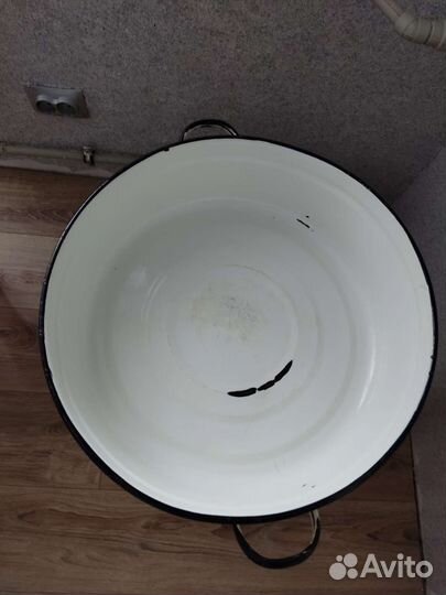 Эмалированный таз