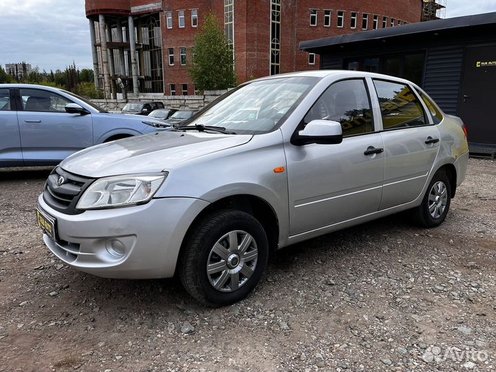 LADA Granta 1.6 МТ, 2013, 107 000 км
