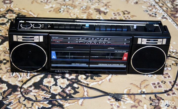 Магнитола Sanyo 703