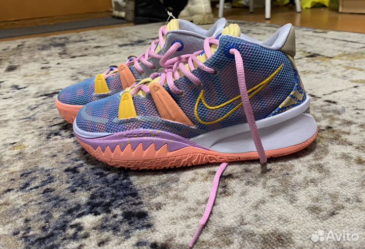 Баскетбольные кроссовки