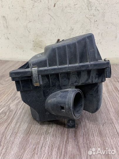 Корпус воздушного фильтра Opel Zafira A Z18XE
