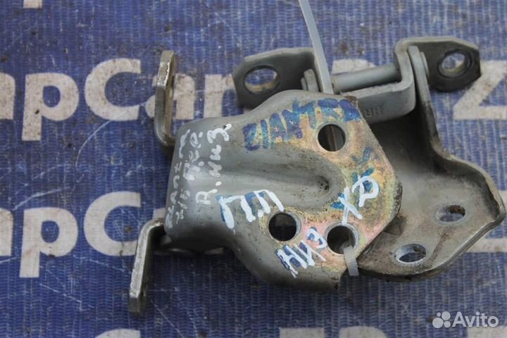 Петля двери передней правой Хендай Элантра XD хд