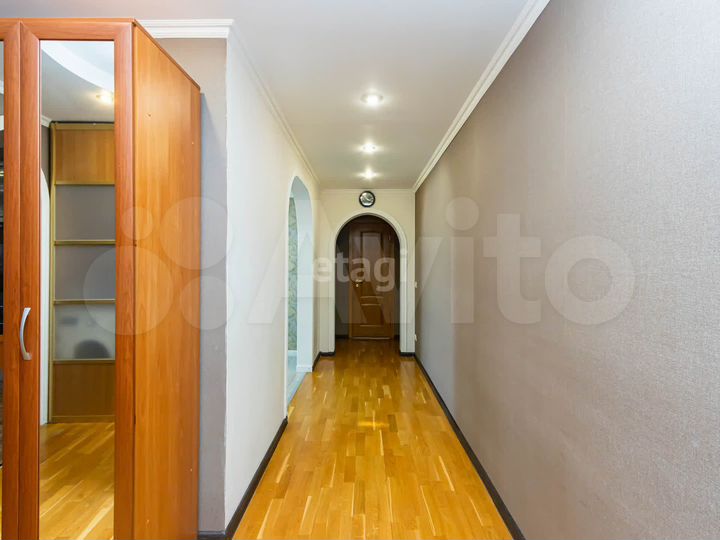 3-к. квартира, 98 м², 8/10 эт.